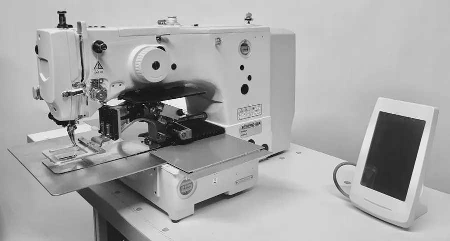 Programmable pattern sewers: SEWPRO 210E-1306