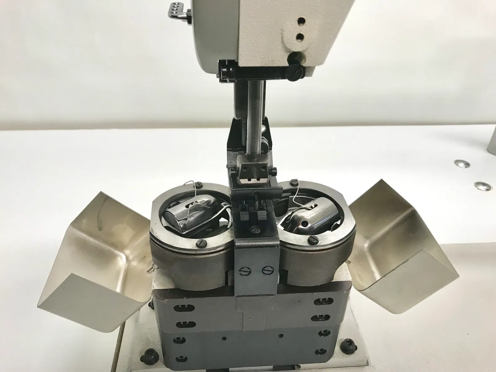 SEWPRO 243H-P2 post bed industrial sewing machine
