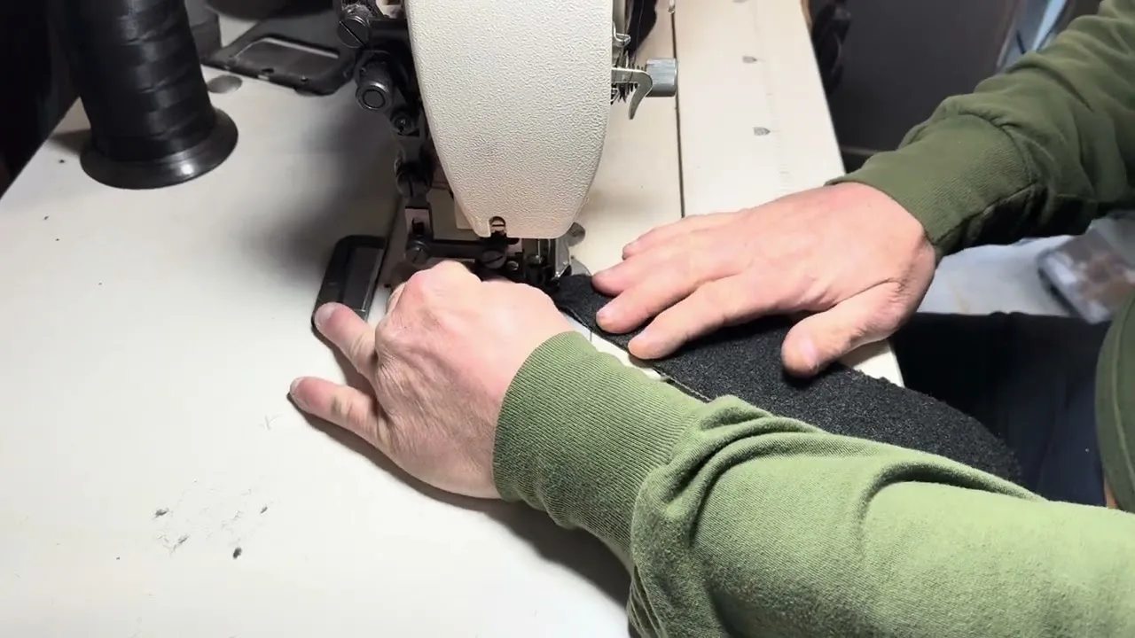 Carpet binding: Automotive carpet with tape